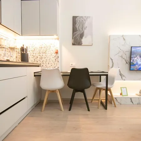 Daire Lord's Center *