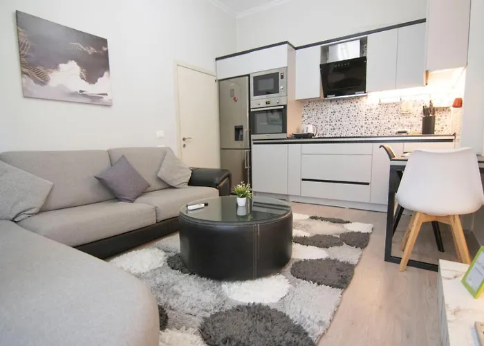 Lord's Center * Tiran