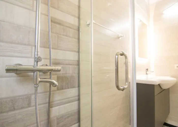 Daire Lord's Center Tiran